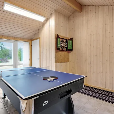 Semesterbostad Amazing In With Sauna Ålbæk